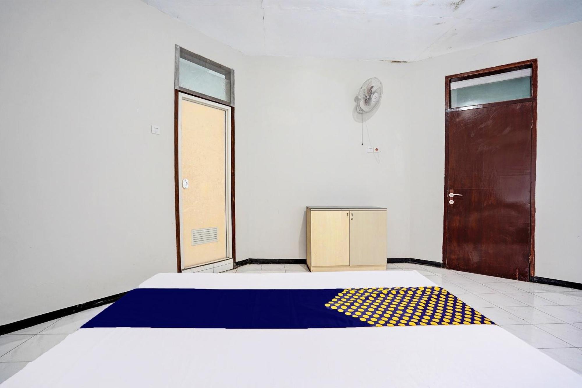 Spot On 92388 Villa Segi Delapan Prigen Exterior photo