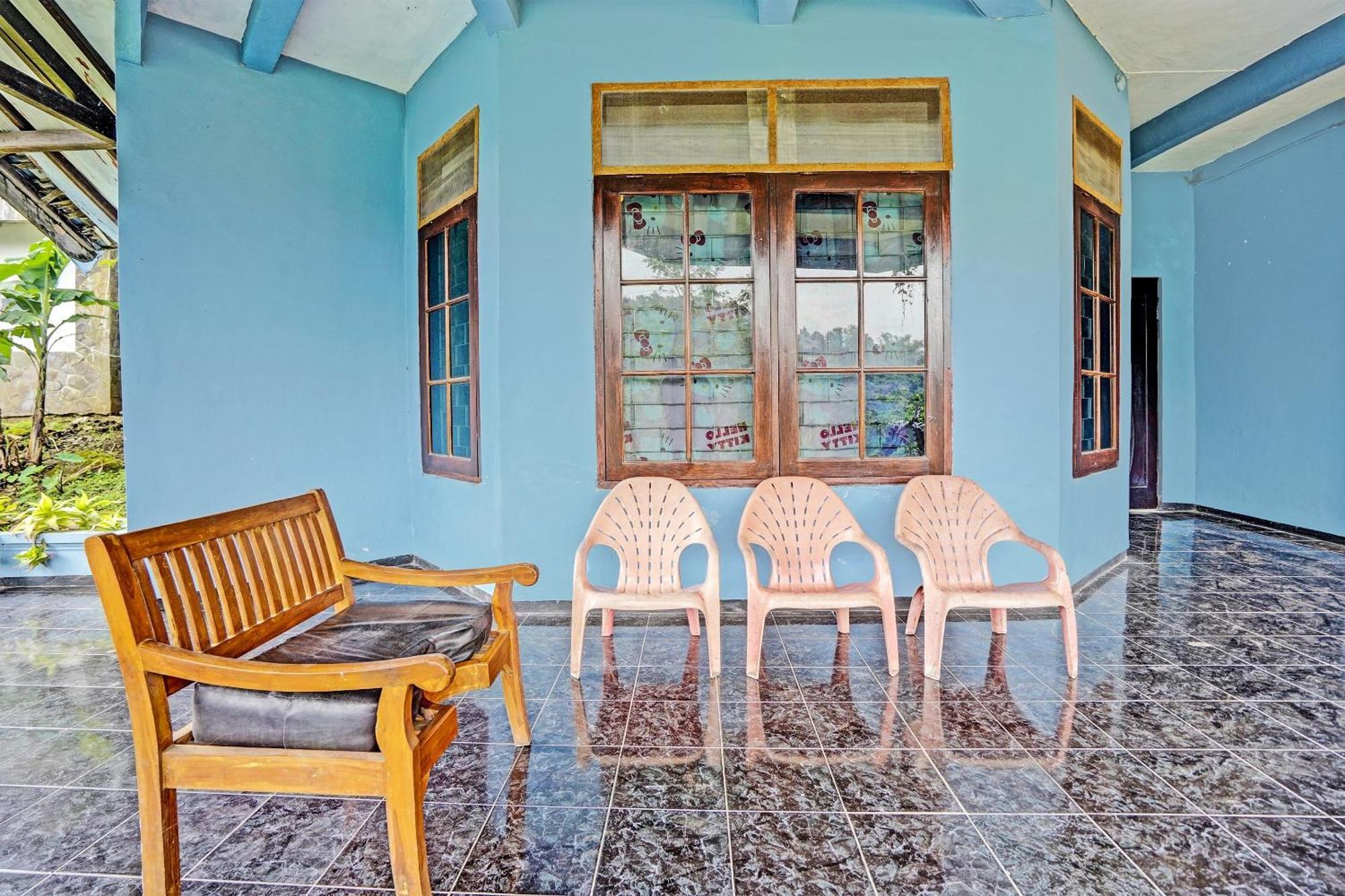 Spot On 92388 Villa Segi Delapan Prigen Exterior photo