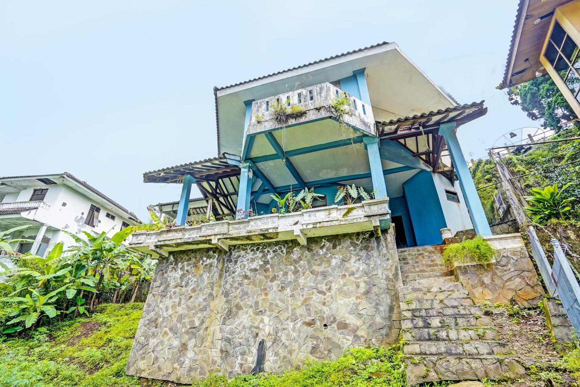 Spot On 92388 Villa Segi Delapan Prigen Exterior photo